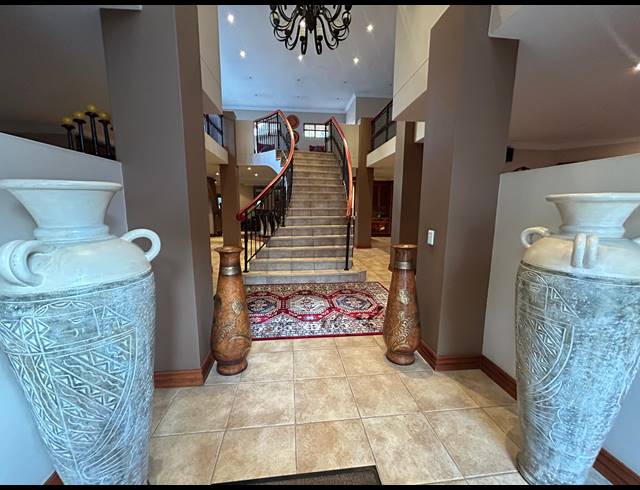 4 BEDROOM FREESTANDING FOR SALE IN RUIMSIG AH